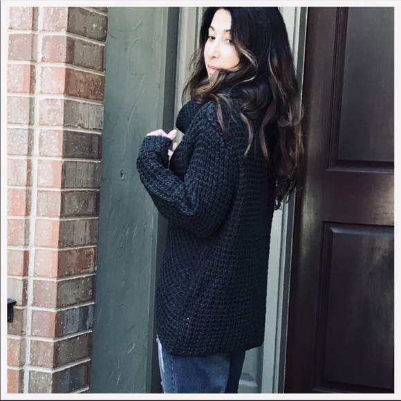 ✨LAST ONE ✨Black waffle knit cowl neck sweater - Picture 5 of 8